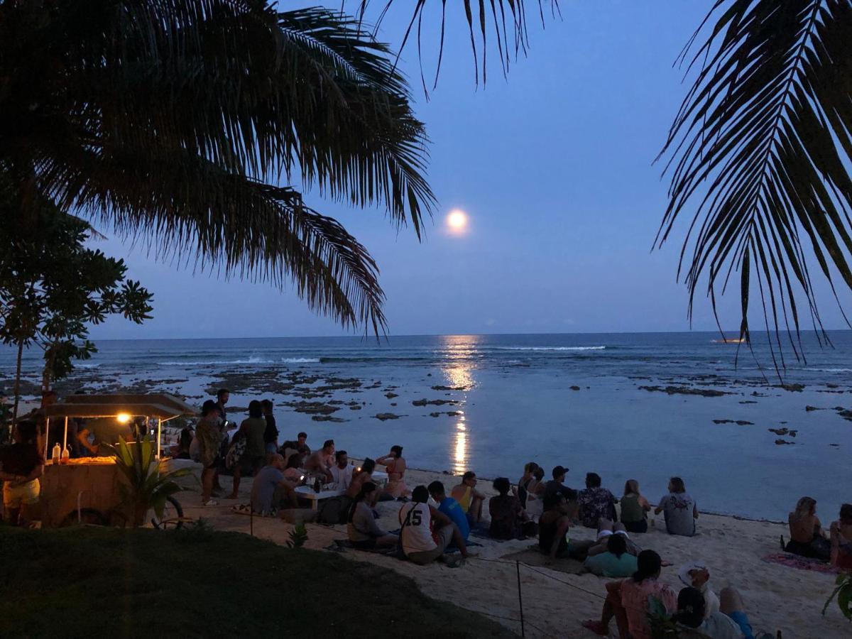 White Banana Beach Club เจเนอรัลลูนา ภายนอก รูปภาพ